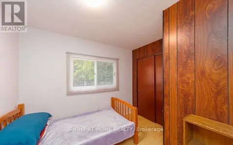 12 Lakeshore Road East Oro-medonte ON L0L 2E0
