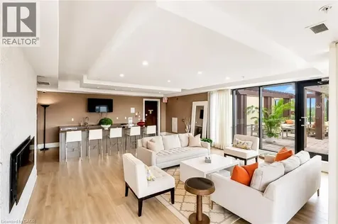128 Garden Drive Oakville ON L6K 0H7