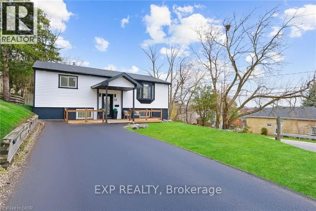 19 Broad Street Brantford ON N3R 7E1