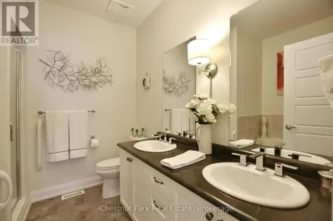 18 Sutton Lane Collingwood ON L9Y 0Z6