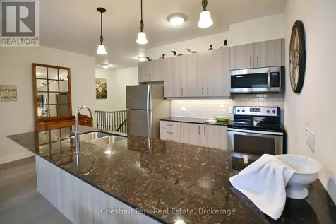 18 Sutton Lane Collingwood ON L9Y 0Z6