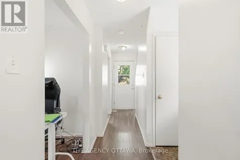 3202 Stockton Drive Ottawa ON K1T 1S1