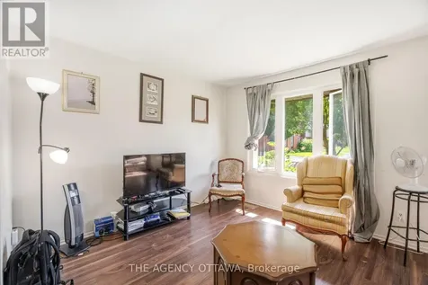 3202 Stockton Drive Ottawa ON K1T 1S1