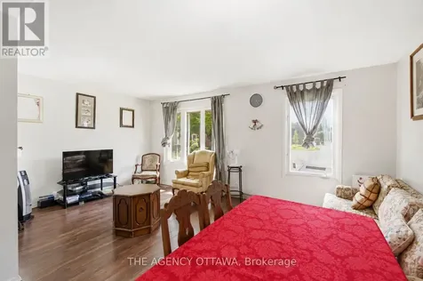 3202 Stockton Drive Ottawa ON K1T 1S1