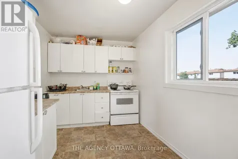 3202 Stockton Drive Ottawa ON K1T 1S1