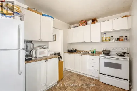 3202 Stockton Drive Ottawa ON K1T 1S1