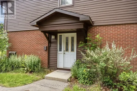 3202 Stockton Drive Ottawa ON K1T 1S1