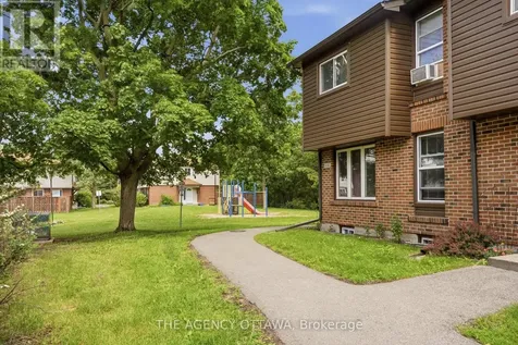 3202 Stockton Drive Ottawa ON K1T 1S1