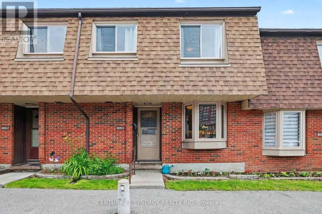 909D Elmsmere Road Ottawa ON K1J 8G4