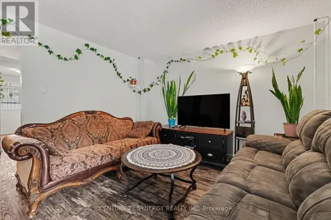 909D Elmsmere Road Ottawa ON K1J 8G4