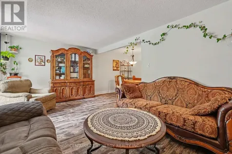 909D Elmsmere Road Ottawa ON K1J 8G4
