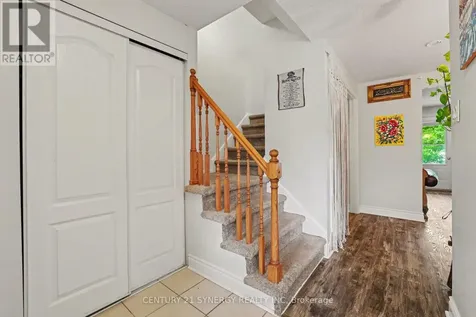 909D Elmsmere Road Ottawa ON K1J 8G4