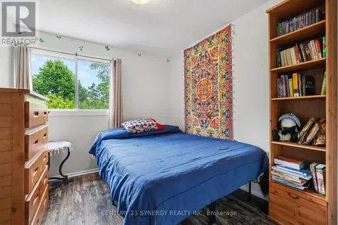 909D Elmsmere Road Ottawa ON K1J 8G4