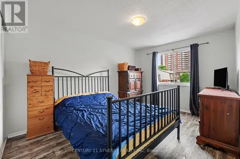 909D Elmsmere Road Ottawa ON K1J 8G4
