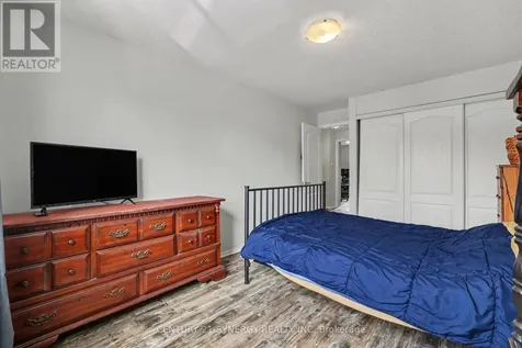 909D Elmsmere Road Ottawa ON K1J 8G4
