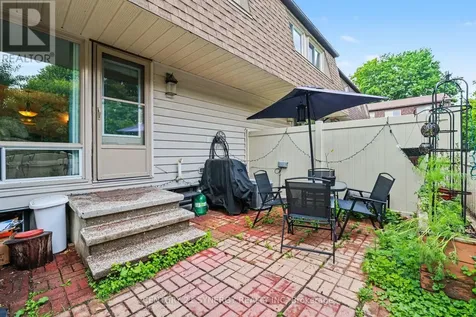 909D Elmsmere Road Ottawa ON K1J 8G4