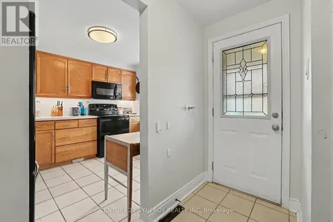 909D Elmsmere Road Ottawa ON K1J 8G4