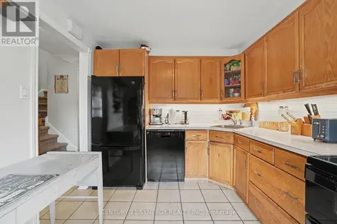 909D Elmsmere Road Ottawa ON K1J 8G4