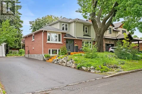 631 Courtenay Avenue Ottawa ON K2A 3B6