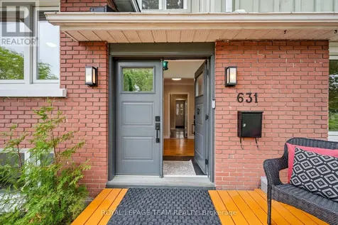 631 Courtenay Avenue Ottawa ON K2A 3B6