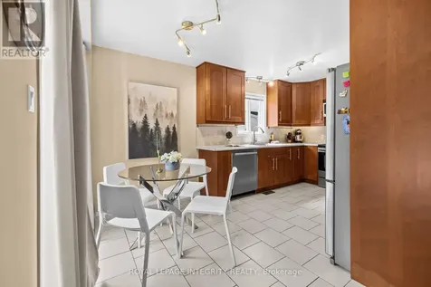 25 Crystal Park Crescent Ottawa ON K2C 3Z8