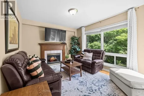 25 Crystal Park Crescent Ottawa ON K2C 3Z8