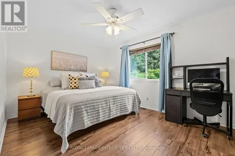 25 Crystal Park Crescent Ottawa ON K2C 3Z8