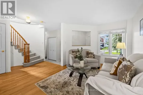 25 Crystal Park Crescent Ottawa ON K2C 3Z8
