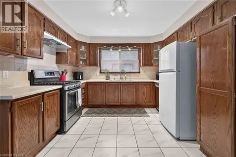 15 Ellen Avenue Hamilton ON L8G 5A9