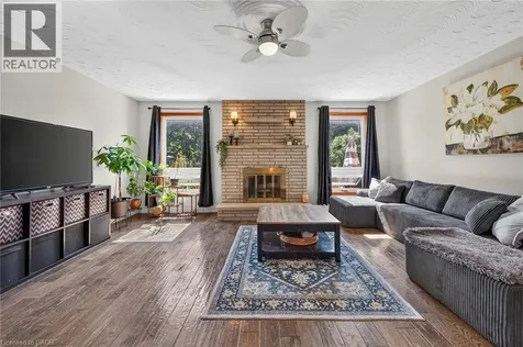 15 Ellen Avenue Hamilton ON L8G 5A9