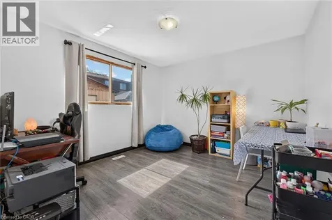 15 Ellen Avenue Hamilton ON L8G 5A9