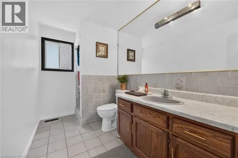 15 Ellen Avenue Hamilton ON L8G 5A9