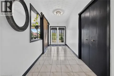 15 Ellen Avenue Hamilton ON L8G 5A9