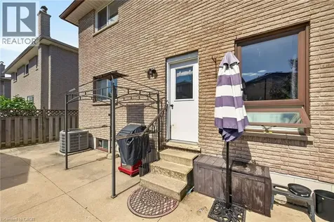 15 Ellen Avenue Hamilton ON L8G 5A9