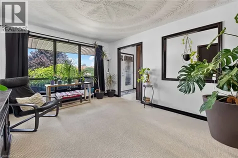 15 Ellen Avenue Hamilton ON L8G 5A9