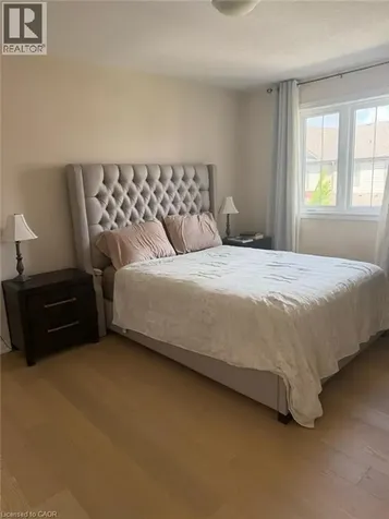 20 Ridgeside Lane Waterdown ON L8B 1W5