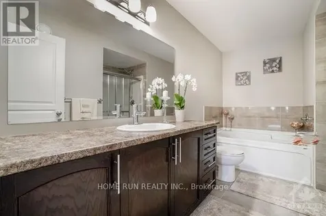 637 Tennant Way Ottawa ON K4M 0C7