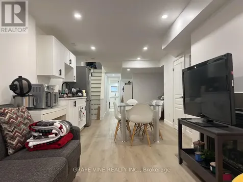 2209 Angelica Avenue Ottawa ON K4A 0S7