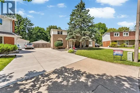 10700 Atwater Crescent Windsor ON N8R 1N6