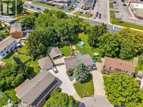 10700 Atwater Crescent Windsor ON N8R 1N6
