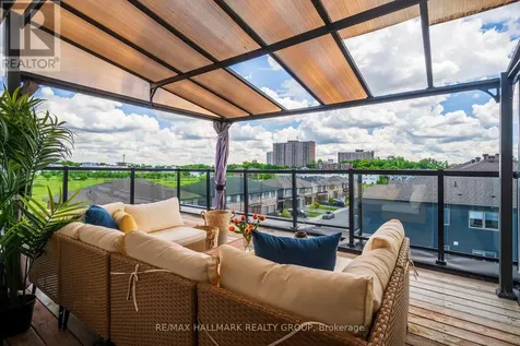 583 Takamose Private Ottawa ON K1K 4Z4