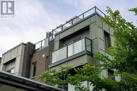 583 Takamose Private Ottawa ON K1K 4Z4