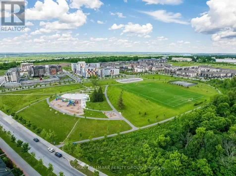 583 Takamose Private Ottawa ON K1K 4Z4