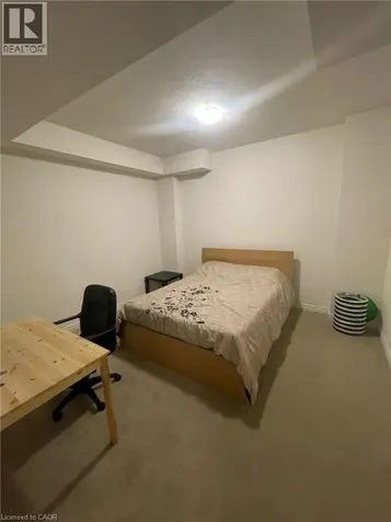 10 Guernsey Drive Kitchener ON N2R 0T7