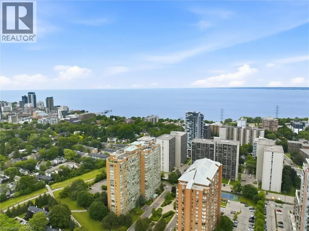 1276 Maple Crossing Boulevard Burlington ON L7S 2J9