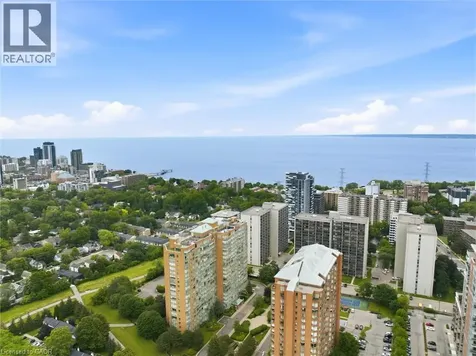1276 Maple Crossing Boulevard Burlington ON L7S 2J9