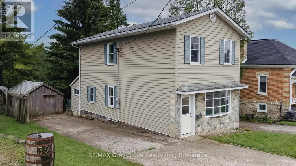 43 4th Street Northwest Arran-elderslie ON N0G 1L0