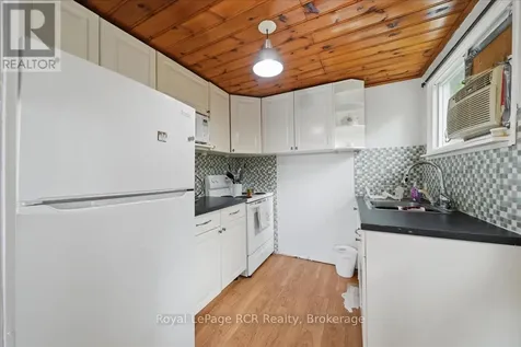 45 Andrew Drive Tiny ON L9M 0B4