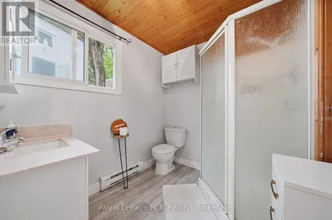 45 Andrew Drive Tiny ON L9M 0B4