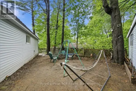 45 Andrew Drive Tiny ON L9M 0B4